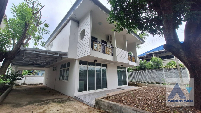 26  3 br House for rent and sale in Sukhumvit ,Bangkok BTS Phra khanong AA25551