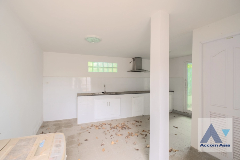 21  3 br House for rent and sale in Sukhumvit ,Bangkok BTS Phra khanong AA25551