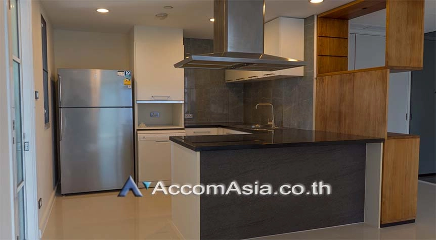 unitFully Furnished, Corner Unit, Pet friendly | Fullerton Sukhumvit