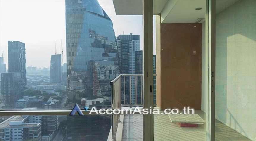 unitFully Furnished, Corner Unit, Pet friendly | Fullerton Sukhumvit