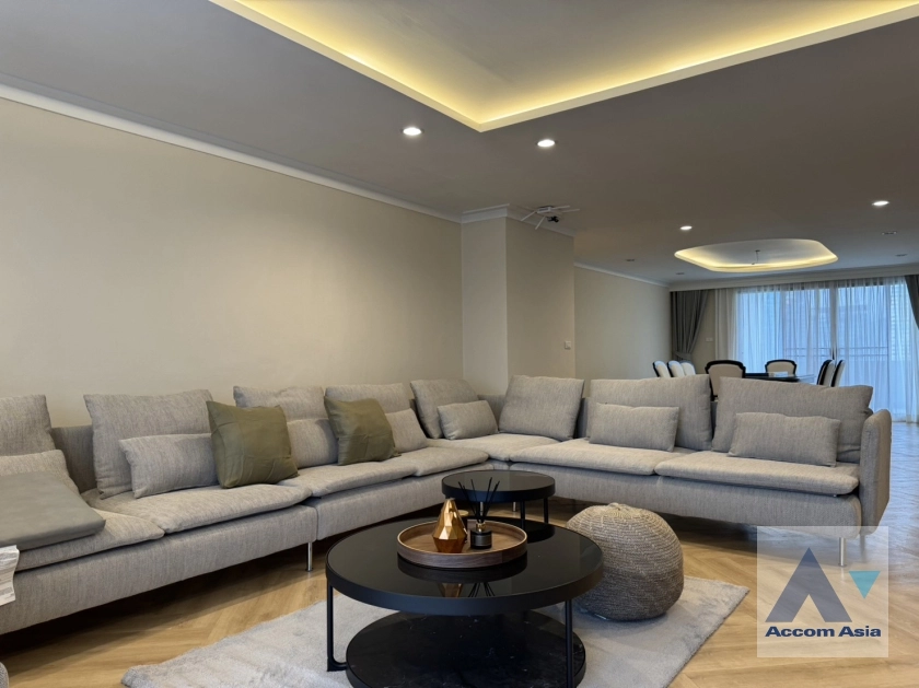  1  3 br Condominium For Rent in Sukhumvit ,Bangkok BTS Ekkamai at Regent On The Park 2 AA25565