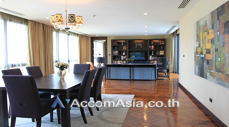Big Balcony |  Tasteful Living Place Apartment  2 Bedroom for Rent BTS Ekkamai in Sukhumvit Bangkok