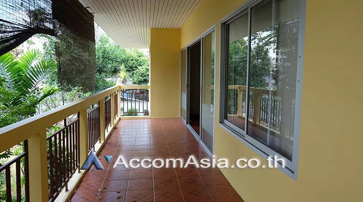 Home Office |  6 Bedrooms  House For Rent in Phaholyothin, Bangkok  near BTS Saphan-Kwai (AA25600)