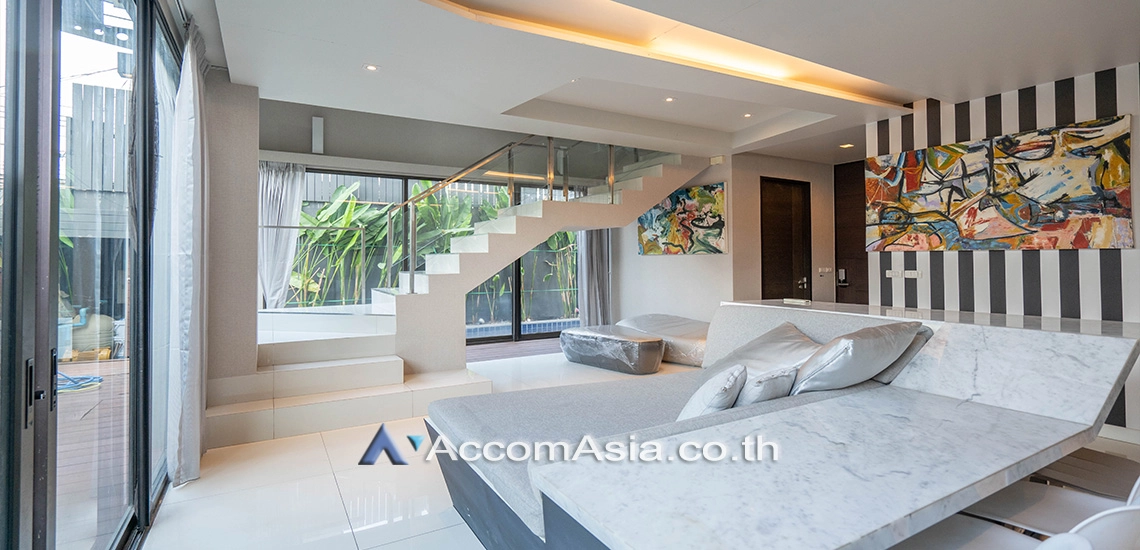 5  3 br Townhouse for rent and sale in Sukhumvit ,Bangkok BTS Ekkamai at The Park lane 22 AA25612