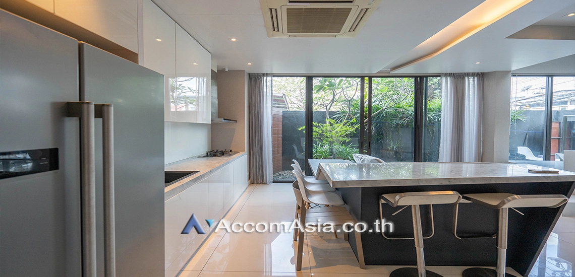 7  3 br Townhouse for rent and sale in Sukhumvit ,Bangkok BTS Ekkamai at The Park lane 22 AA25612