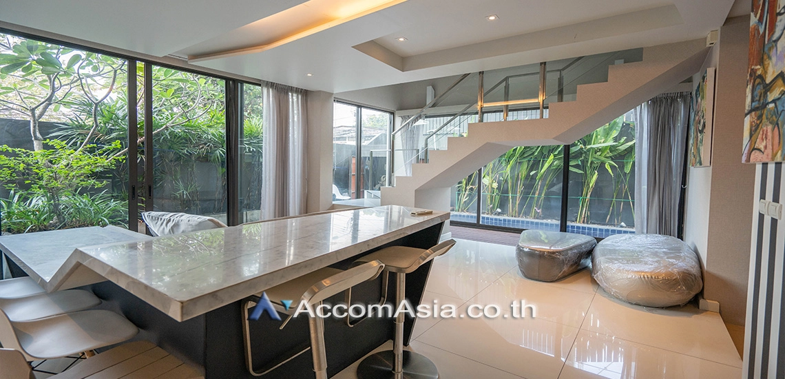 6  3 br Townhouse for rent and sale in Sukhumvit ,Bangkok BTS Ekkamai at The Park lane 22 AA25612