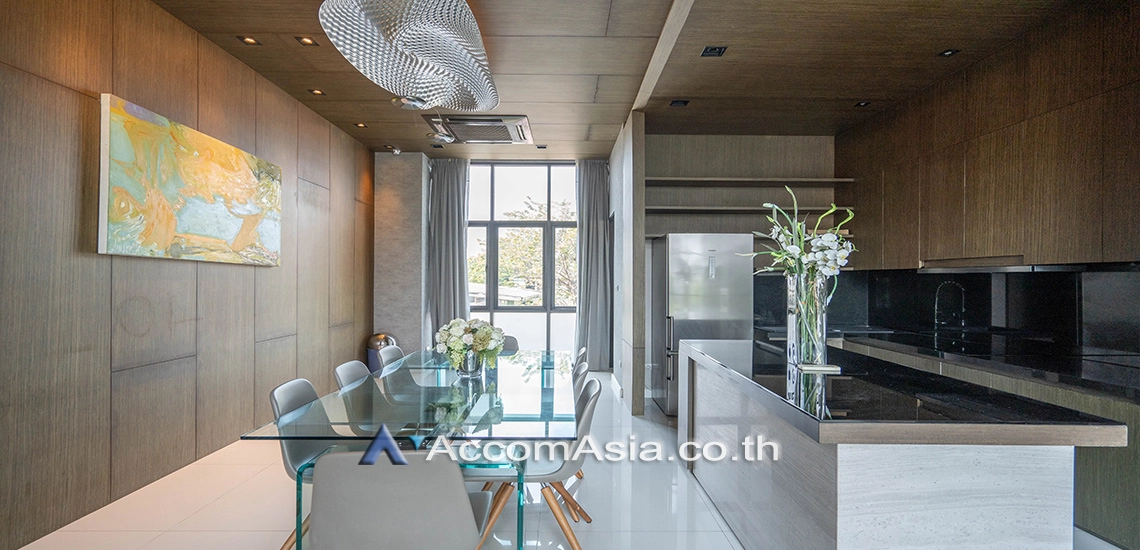 9  3 br Townhouse for rent and sale in Sukhumvit ,Bangkok BTS Ekkamai at The Park lane 22 AA25612