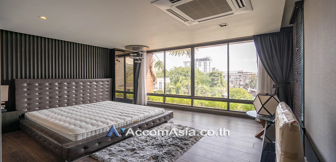 10  3 br Townhouse for rent and sale in Sukhumvit ,Bangkok BTS Ekkamai at The Park lane 22 AA25612