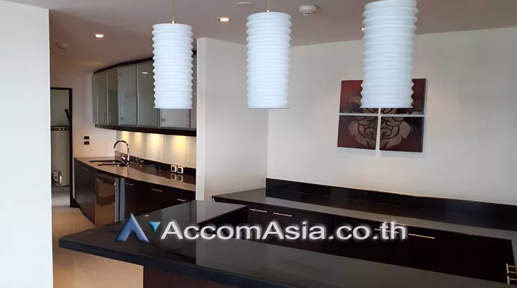 unit 2 Bedrooms  Condominium For Rent in Charoen Nakhon, Bangkok  near BTS Krung Thon Buri (AA25624)