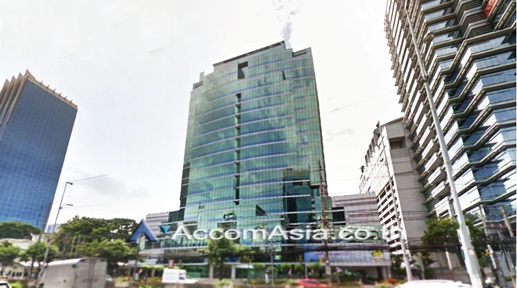 unit Glass-clad office building with spacious public zone in Sathorn (AA25625)