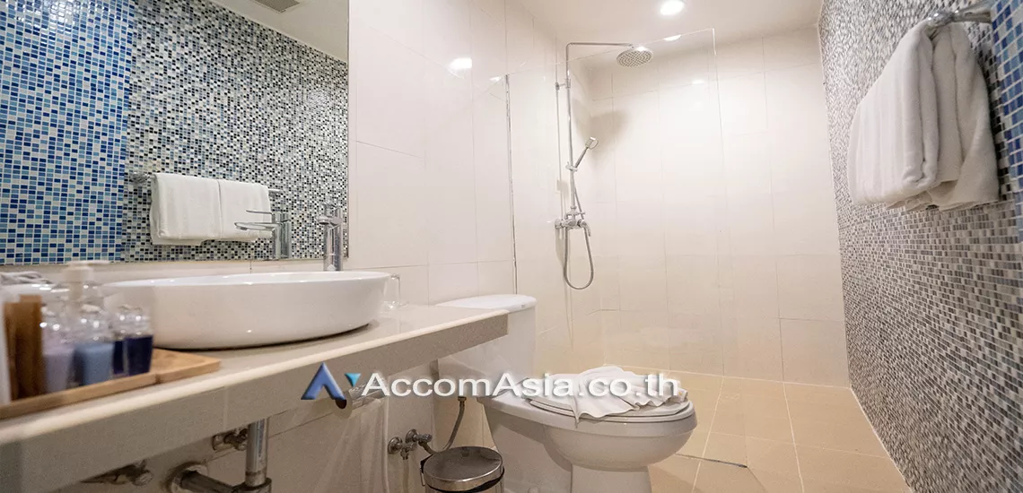 9  4 br Apartment For Rent in Ploenchit ,Bangkok BTS Chitlom - MRT Lumphini at Low-Rise Cozy Apartment, 5 mins walk to Lumpini park AA25653