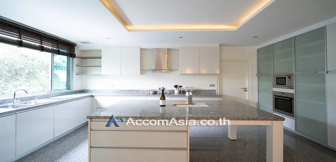 unitPet friendly |  3 Bedrooms  Apartment For Rent in Sukhumvit, Bangkok  near BTS Phra khanong (AA25655)