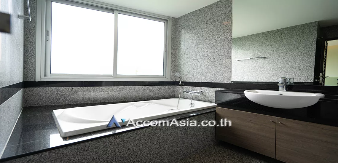 8  3 br Apartment For Rent in Sukhumvit ,Bangkok BTS Phra khanong at Modern Living Style AA25655