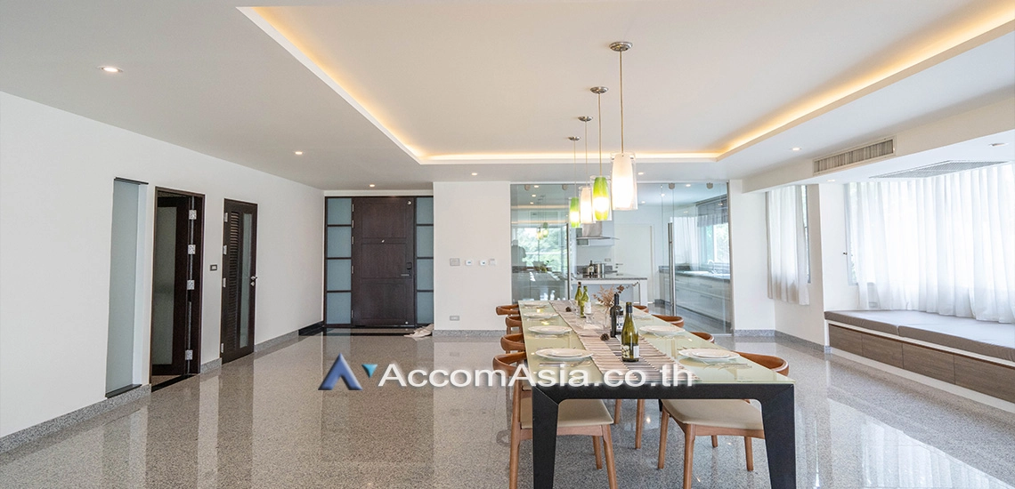 Pet friendly |  Modern Living Style Apartment  3 Bedroom for Sale & Rent BTS Phra khanong in Sukhumvit Bangkok