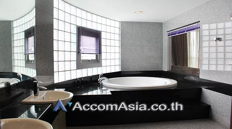 9  3 br Apartment For Rent in Sukhumvit ,Bangkok BTS Phra khanong at Modern Living Style AA25659