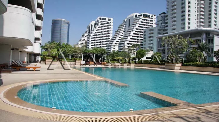  2  4 br Apartment For Rent in Sukhumvit ,Bangkok BTS Phrom Phong at High quality of living AA25661