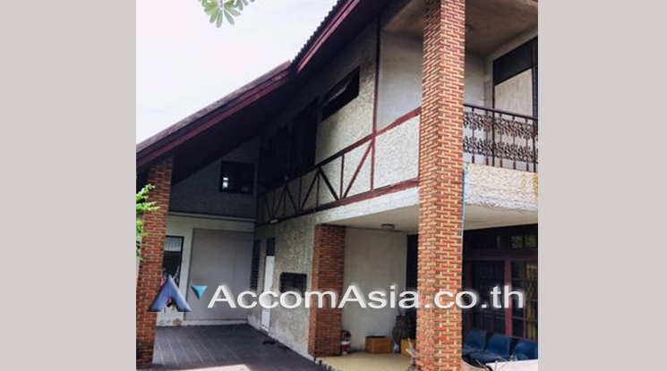  5 Bedrooms  House For Sale in Sukhumvit, Bangkok  near BTS Bang Chak (AA25664)