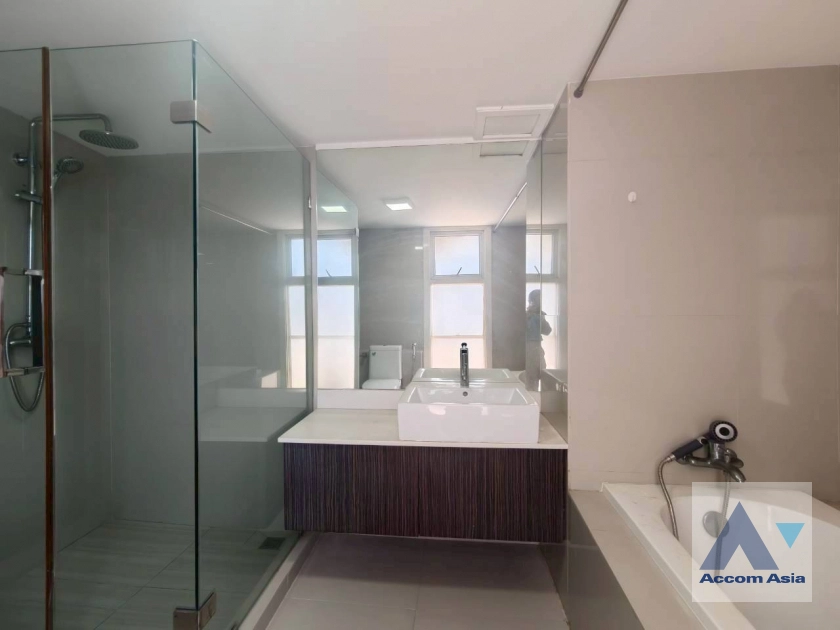 22  3 br Condominium for rent and sale in Sukhumvit ,Bangkok BTS Ekkamai at Regent On The Park 2 AA25666