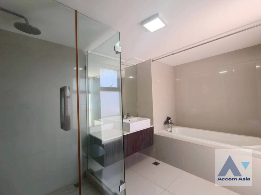 21  3 br Condominium for rent and sale in Sukhumvit ,Bangkok BTS Ekkamai at Regent On The Park 2 AA25666