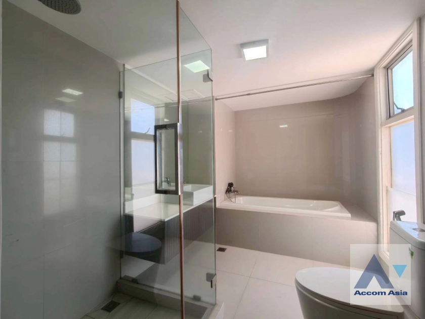 25  3 br Condominium for rent and sale in Sukhumvit ,Bangkok BTS Ekkamai at Regent On The Park 2 AA25666