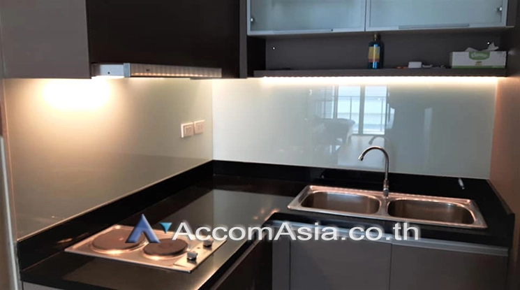 unit 2 Bedrooms  Condominium For Sale in Sukhumvit, Bangkok  near BTS Ekkamai (AA25671)