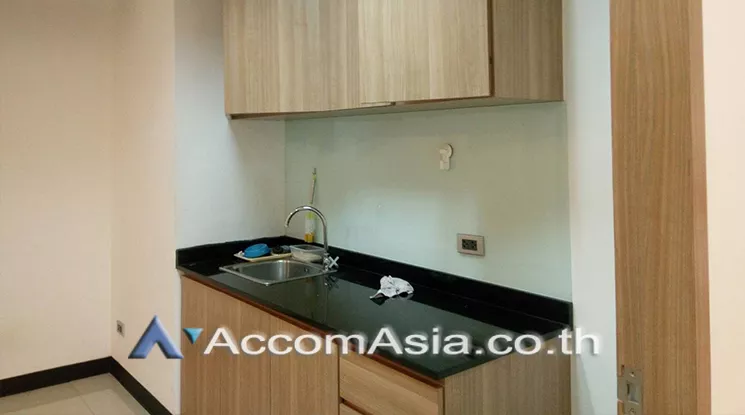 1  Office Space For Rent in Sukhumvit ,Bangkok BTS Nana at Dhammalert Building AA25680