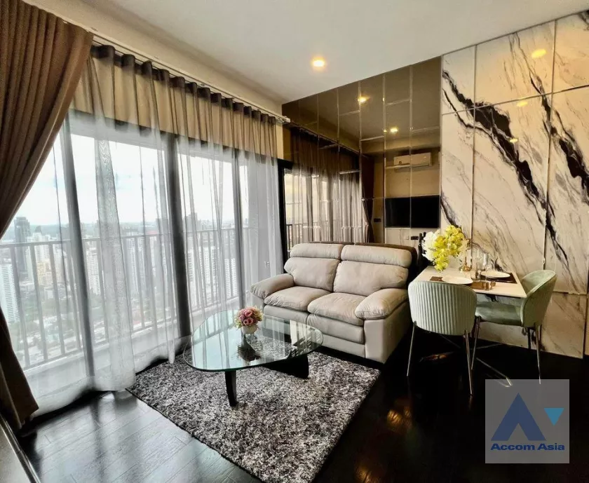 unit 2 Bedrooms  Condominium For Rent in Sukhumvit, Bangkok  near BTS Phrom Phong (AA25696)