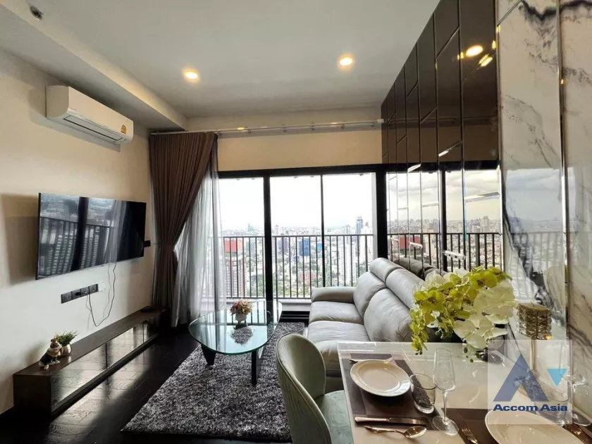 unit 2 Bedrooms  Condominium For Rent in Sukhumvit, Bangkok  near BTS Phrom Phong (AA25696)