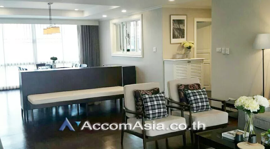 unit 2 Bedrooms  Apartment For Rent in Ploenchit, Bangkok  near BTS Ploenchit (AA25700)