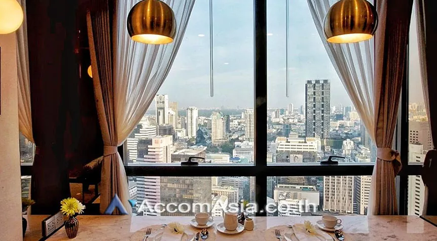  1 Bedroom  Condominium For Rent & Sale in Silom, Bangkok  near MRT Sam Yan (AA25704)