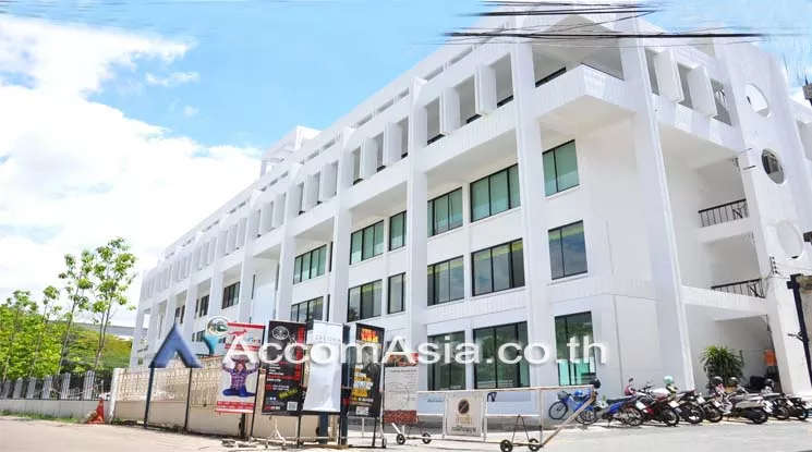  Chavanich Building Office space  for Rent BTS Phra khanong in Sukhumvit Bangkok