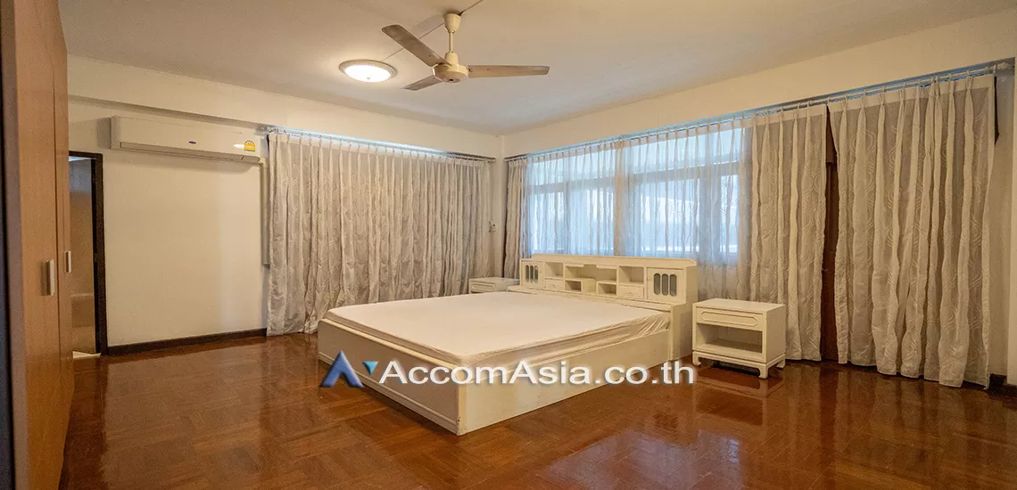 11  3 br Apartment For Rent in Sukhumvit ,Bangkok BTS Asok - MRT Sukhumvit at Easy to access BTS and MRT AA25736