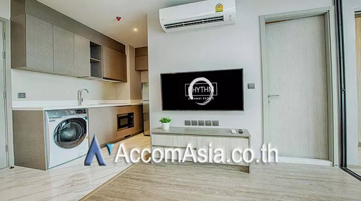 unit 1 Bedroom  Condominium For Rent & Sale in Sukhumvit, Bangkok  near BTS Ekkamai (AA25741)