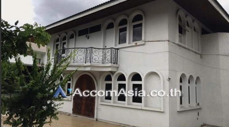  2  4 br House For Rent in Phaholyothin ,Bangkok  AA25748
