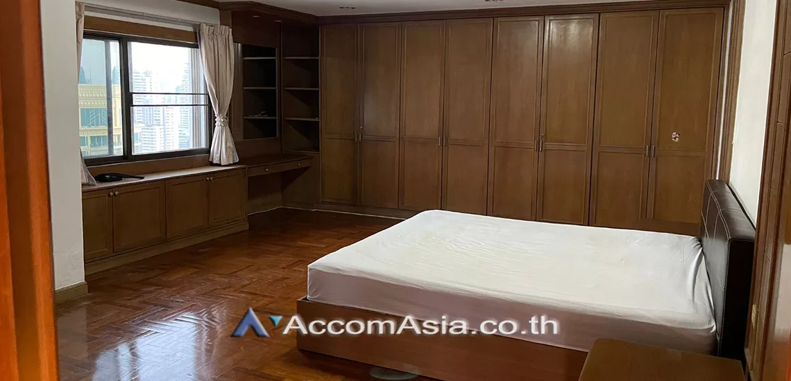 unit 3 Bedrooms  Condominium For Rent in Sukhumvit, Bangkok  near BTS Asok - MRT Sukhumvit (24028)