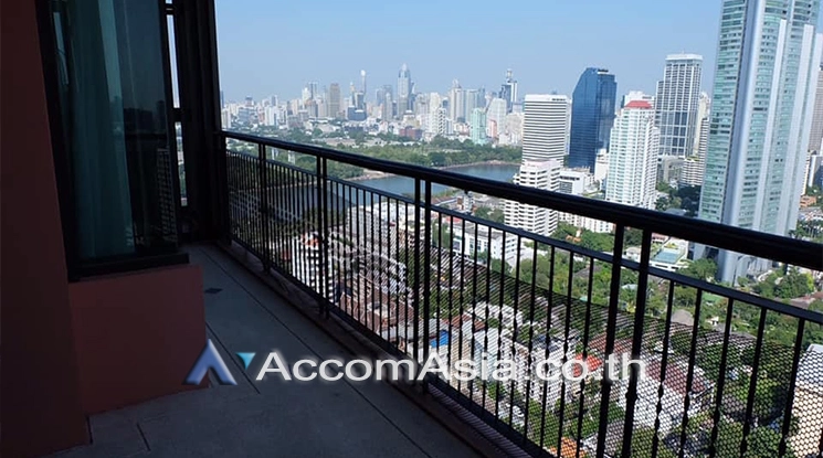 Pet friendly |  3 Bedrooms  Condominium For Rent & Sale in Sukhumvit, Bangkok  near BTS Phrom Phong (AA25766)