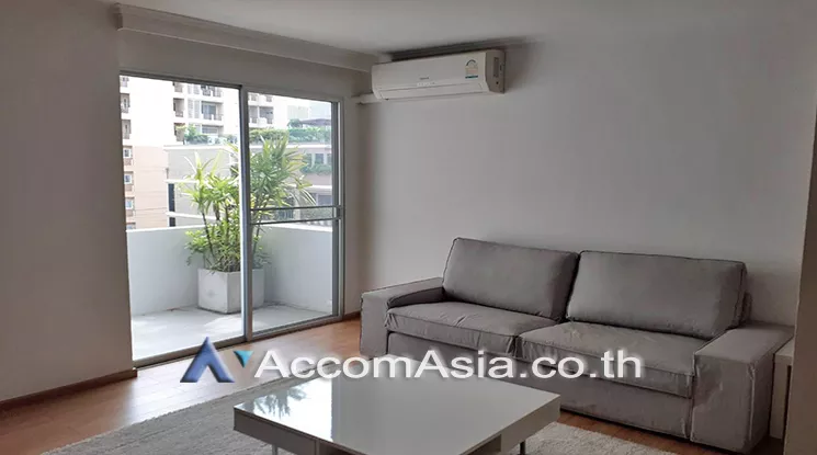unit 3 Bedrooms  Apartment For Rent in Ploenchit, Bangkok  near BTS Ploenchit (AA25771)