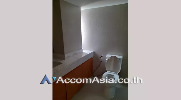 8  3 br Apartment For Rent in Ploenchit ,Bangkok BTS Ploenchit at Comfortable living Apartment AA25771