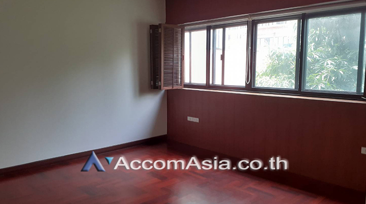4  2 br Apartment For Rent in Ploenchit ,Bangkok BTS Ploenchit at Comfortable living Apartment AA25772