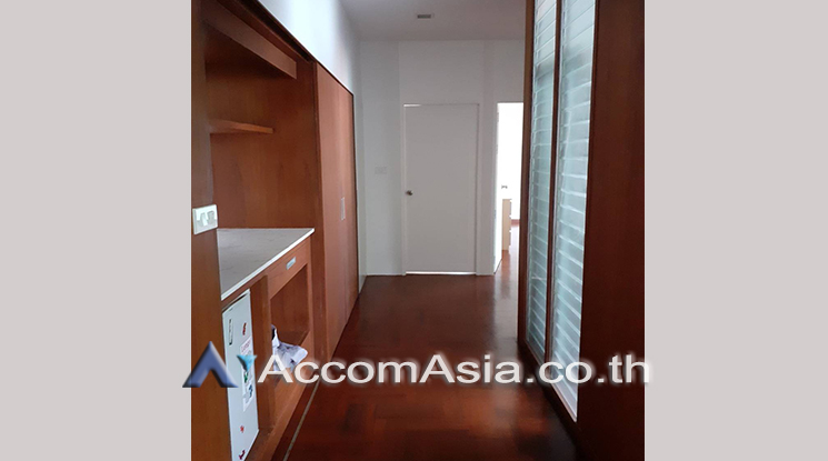 7  2 br Apartment For Rent in Ploenchit ,Bangkok BTS Ploenchit at Comfortable living Apartment AA25772