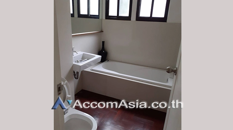 unit 2 Bedrooms  Apartment For Rent & Sale in Ploenchit, Bangkok  near BTS Ploenchit (AA25773)
