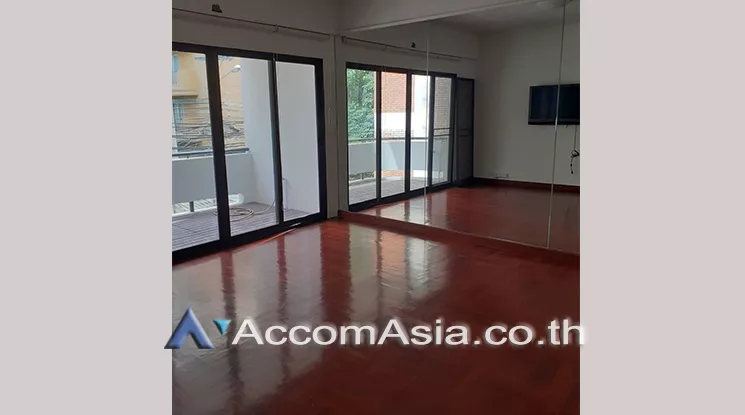 5  2 br Apartment For Rent in Ploenchit ,Bangkok BTS Ploenchit at Comfortable living Apartment AA25773