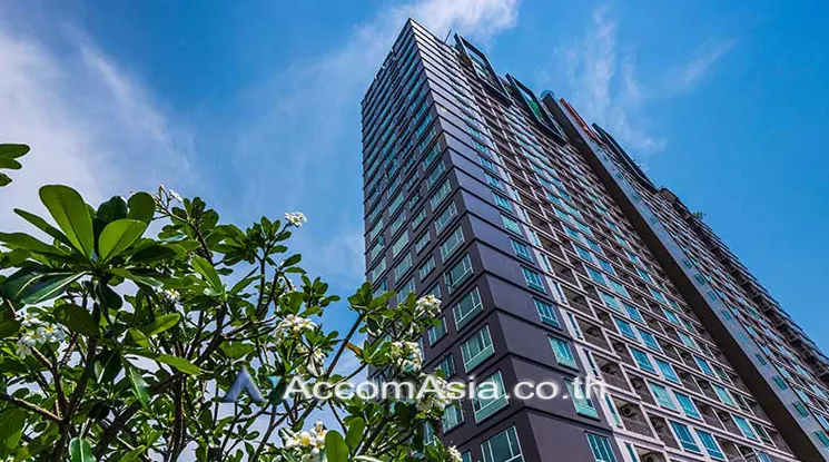  2 Bedrooms  Condominium For Rent in Ratchadapisek, Bangkok  near BTS Thong Lo (AA25785)