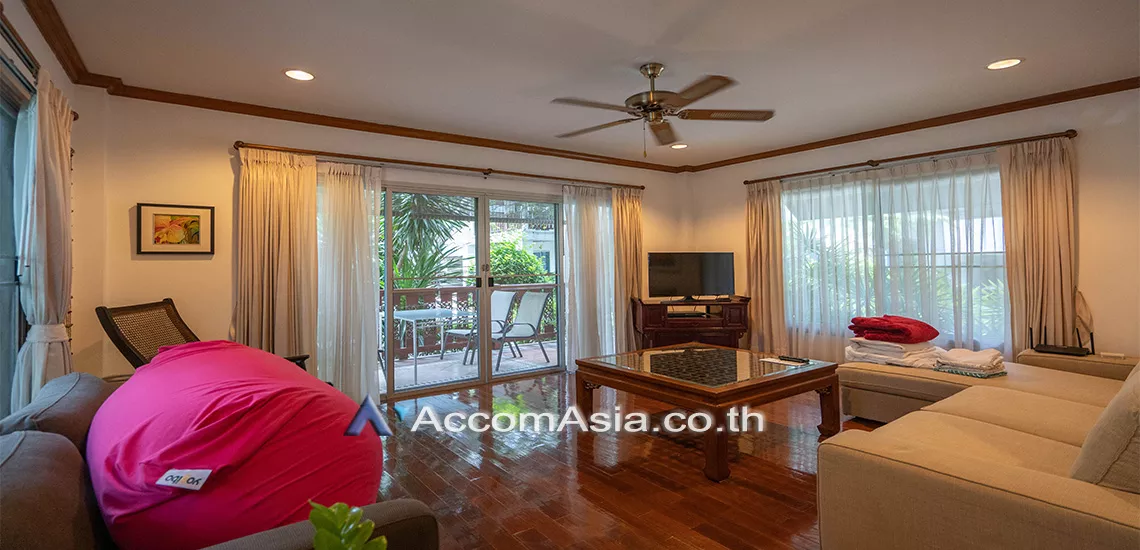 4  3 br House For Rent in Sukhumvit ,Bangkok BTS Phrom Phong at House in Compound 5001301