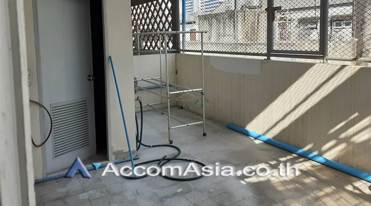 11  3 br Townhouse For Rent in Sathorn ,Bangkok BRT Technic Krungthep AA25792