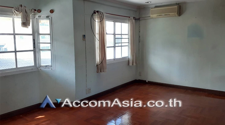 5  3 br Townhouse For Rent in Sathorn ,Bangkok BRT Technic Krungthep AA25792