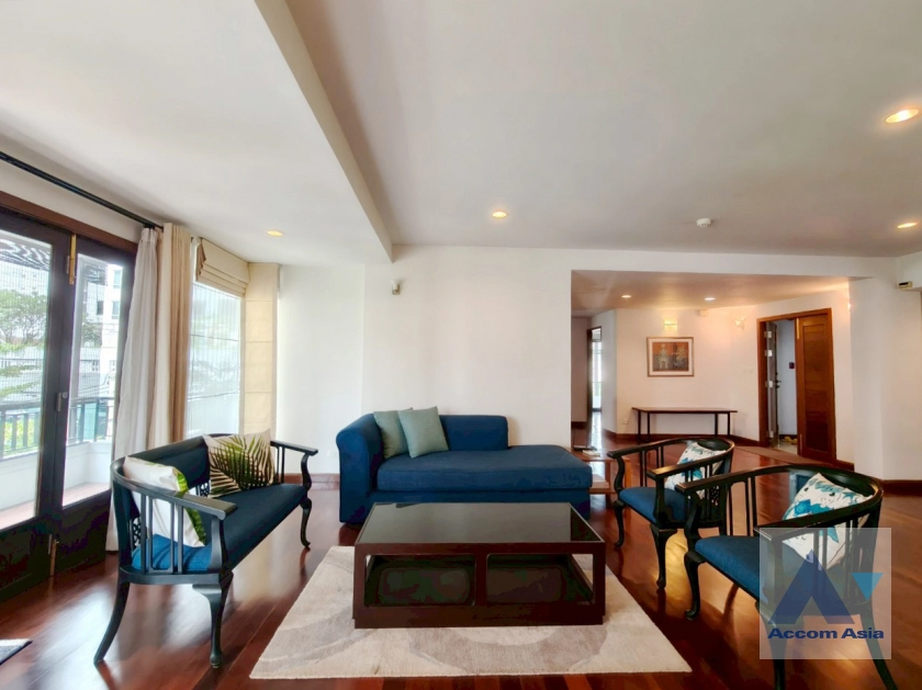 unitPet friendly |  3 Bedrooms  Apartment For Rent & Sale in Sukhumvit, Bangkok  near BTS Phrom Phong (AA25817)