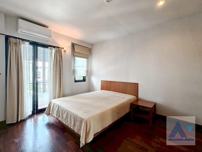 23  3 br Apartment for rent and sale in Sukhumvit ,Bangkok BTS Phrom Phong at Peaceful Living in CBD AA25817