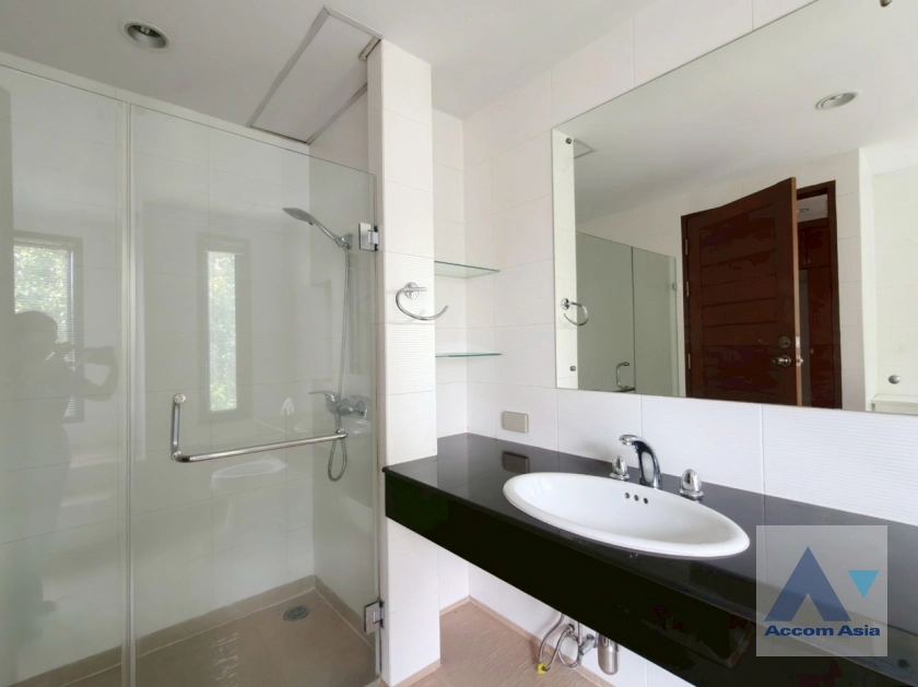 17  3 br Apartment for rent and sale in Sukhumvit ,Bangkok BTS Phrom Phong at Peaceful Living in CBD AA25817