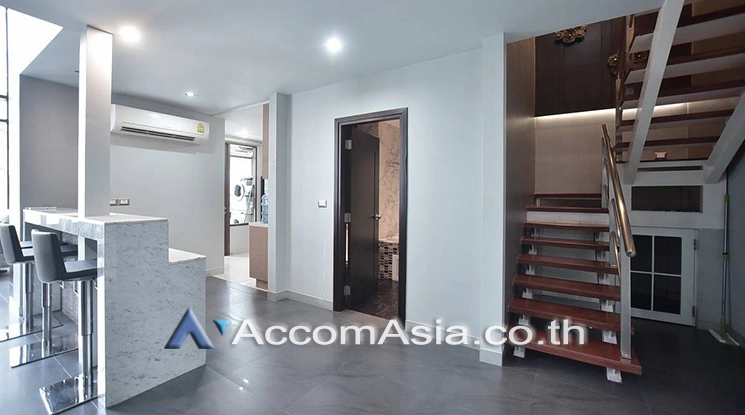 unit 3 Bedrooms  Condominium For Rent & Sale in Sukhumvit, Bangkok  near BTS Phrom Phong (AA25823)
